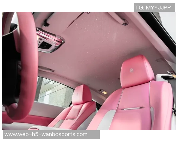 WNBA球星里斯炫耀新座驾芭比粉色与星空顶的完美结合